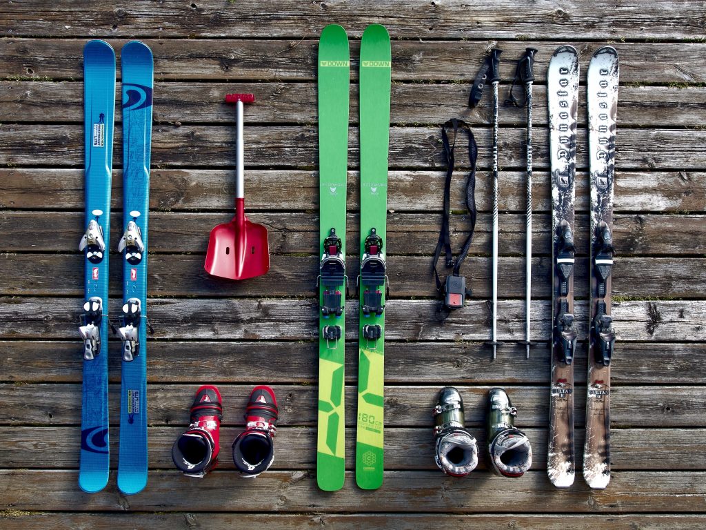 Can I Bring My Skis on a Private Jet to Chambéry & What Are the Winter Charter Costs?