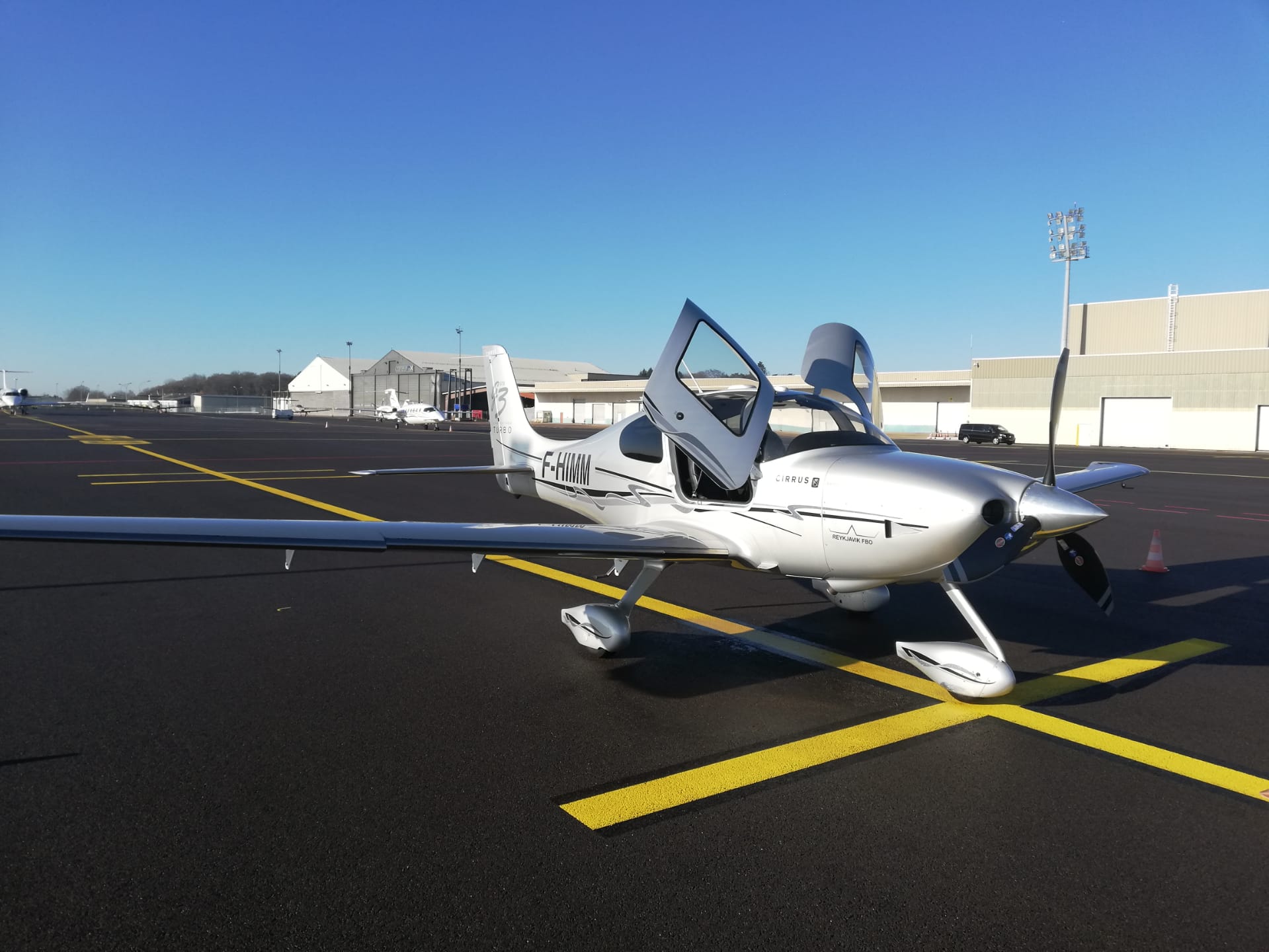 Using Air Taxi Service for Private Flights Guide Fly Aeolus