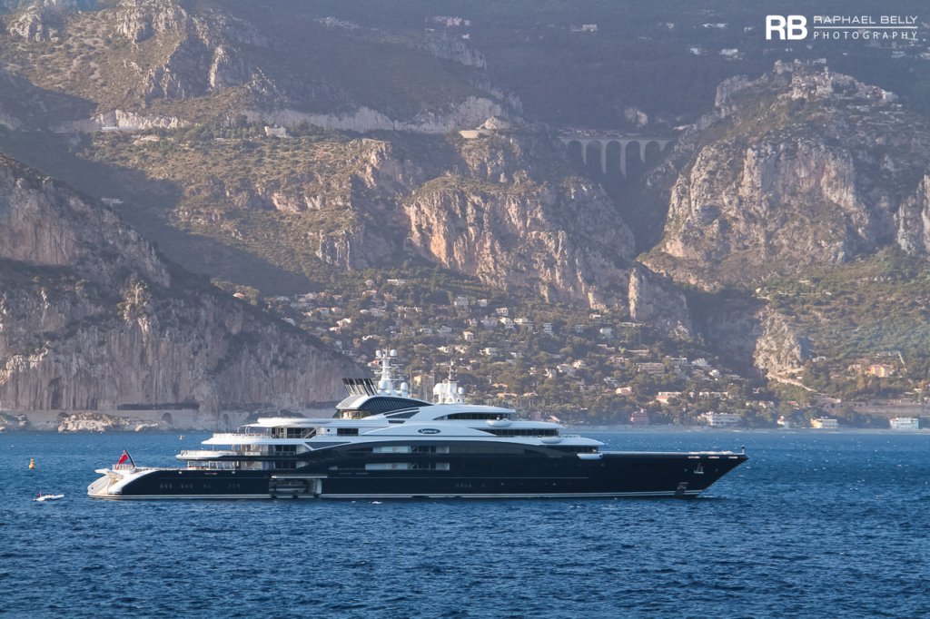 Serene luxury yachts