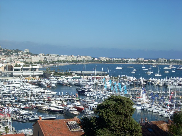 Cannes Yachting Festival mit dem Flug Taxi besuchen