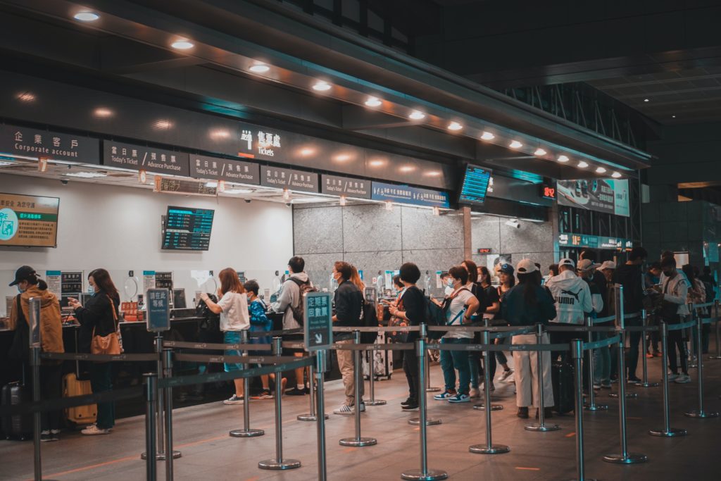 Long queues when landing at a major airport