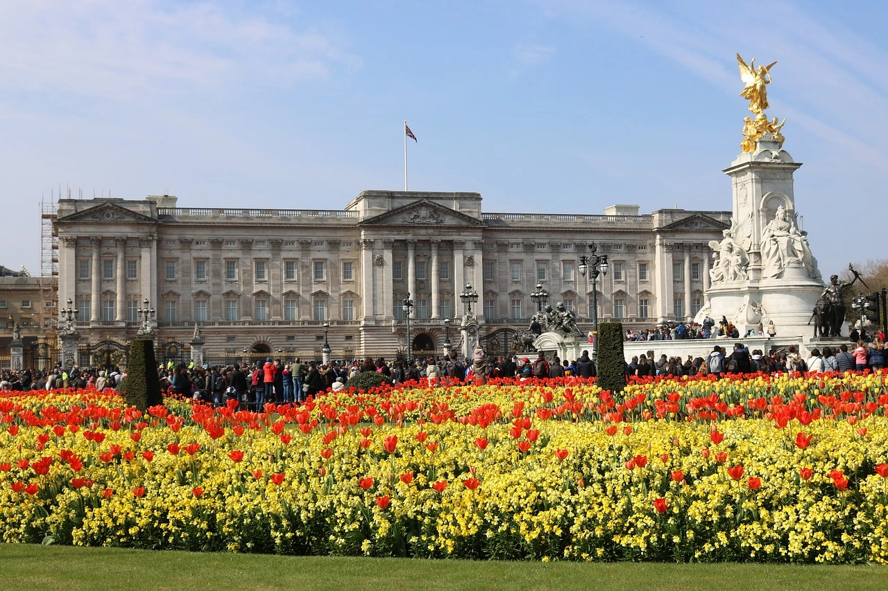 Bezoek het Buckingham Palace per privéjet