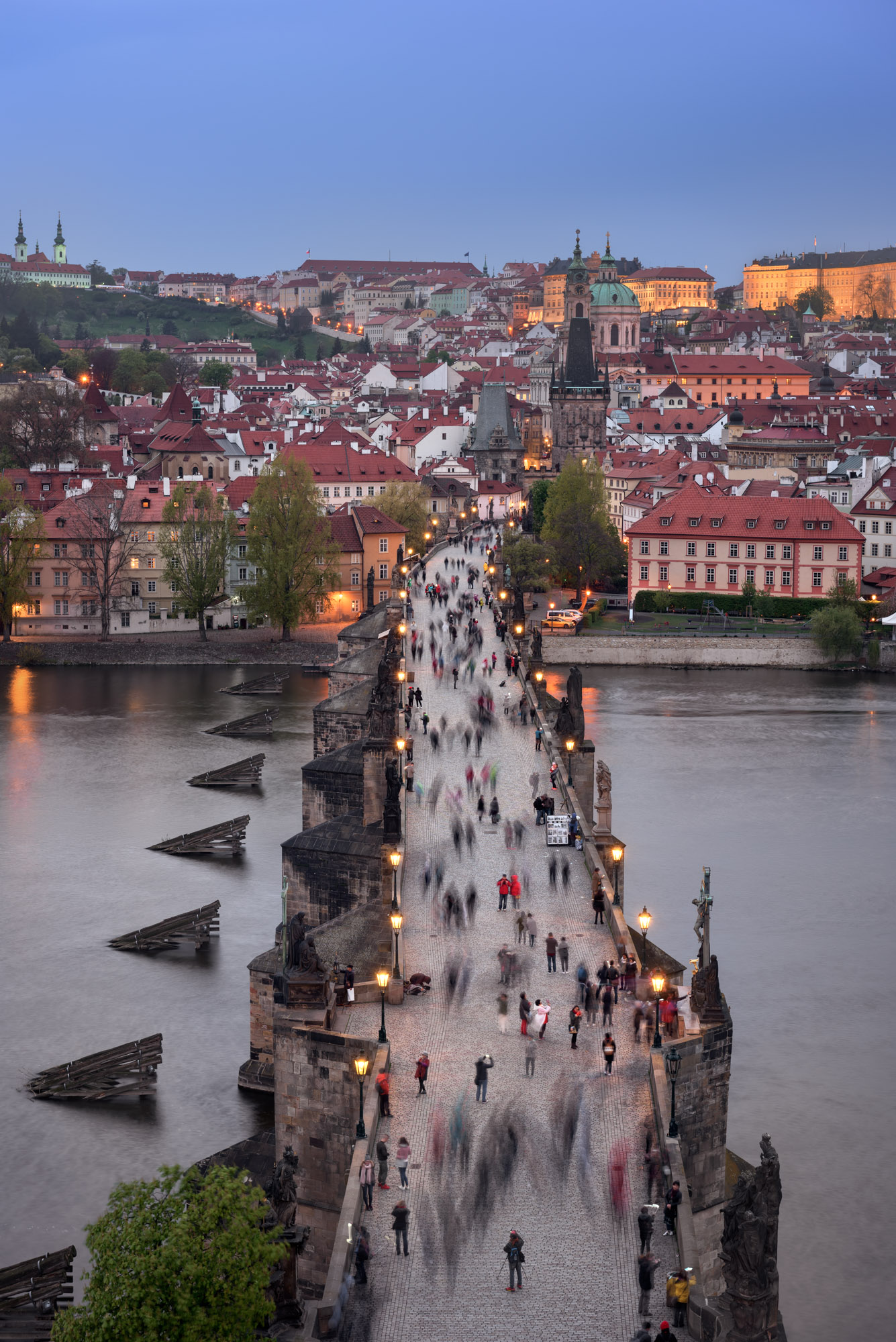 Discover a private flight to the Charles Bridge in Prague