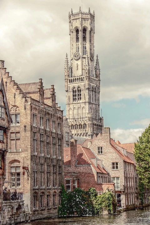 Get a view on the Belfort in Bruges by using an air taxi.