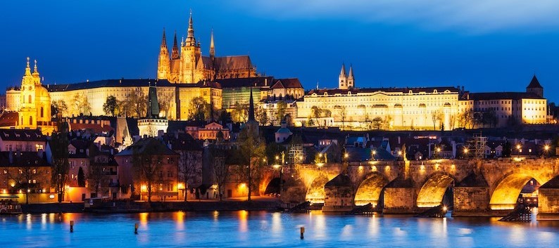 Flug nach Prag: Enthüllen Sie die Schönheit der Stadt