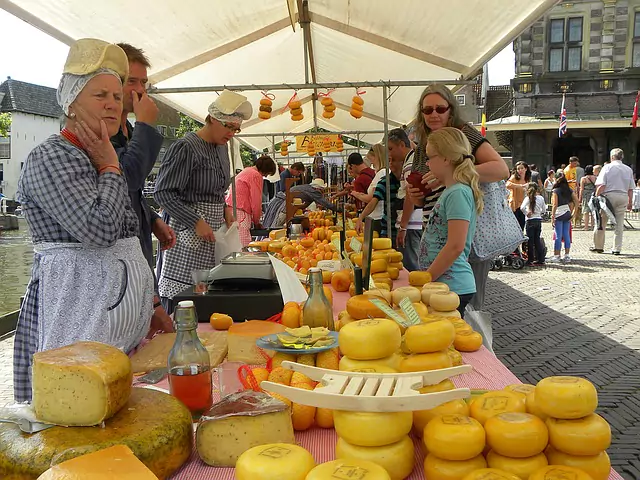 Marché aux fromages à Alkmaar