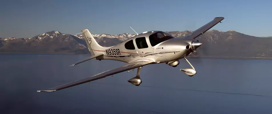 The airtaxi Cirrus SR22