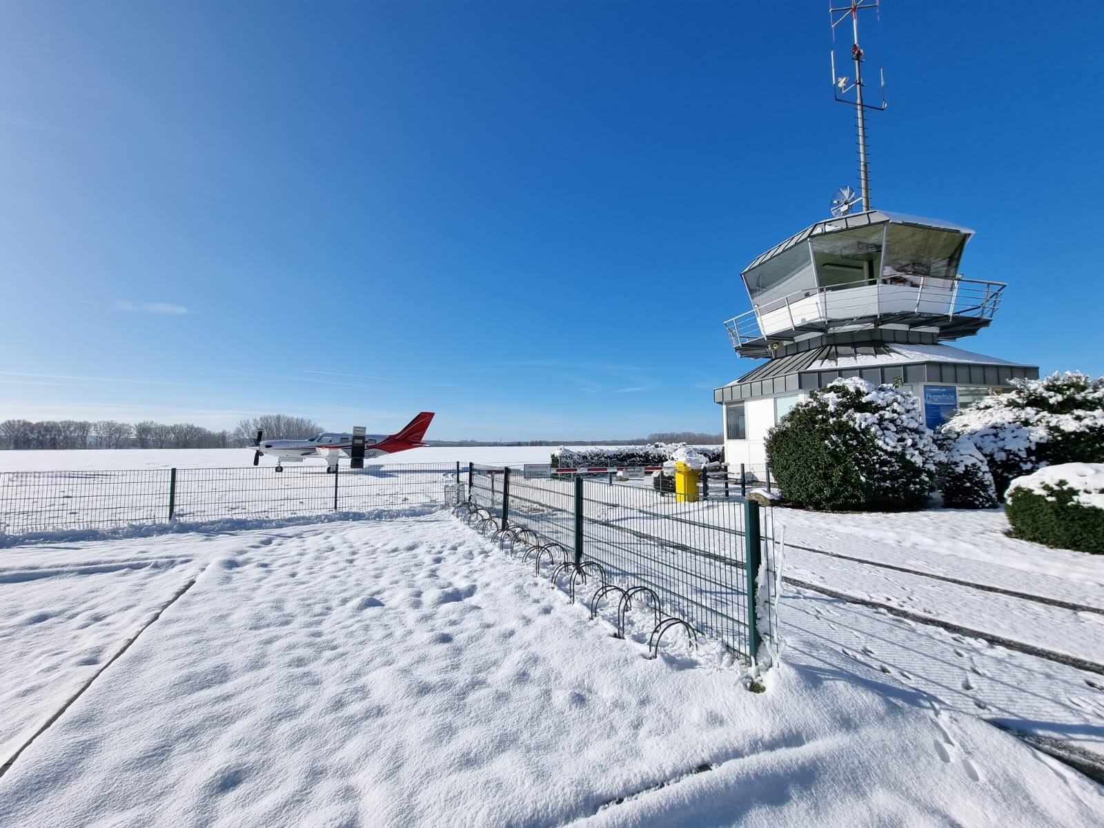Air Taxi at snowy Osnabruck Airport 